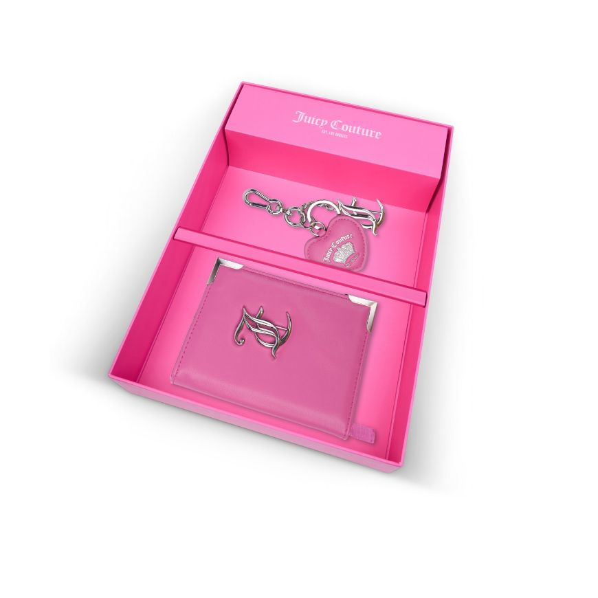Снимка на JUICY COUTURE ДАМСКИ ПОДАРЪЧЕН СЕТ С КАЛЪФ ЗА ПАСПОРТ И КЛЮЧОДЪРЖАТЕЛ В РОЗОВО