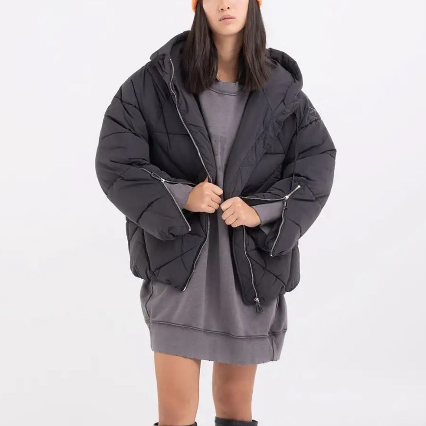 Снимка на REPLAY ДАМСКО ЯКЕ SHORT JACKET IN NYLON WITH ZIPPER В ЧЕРНО