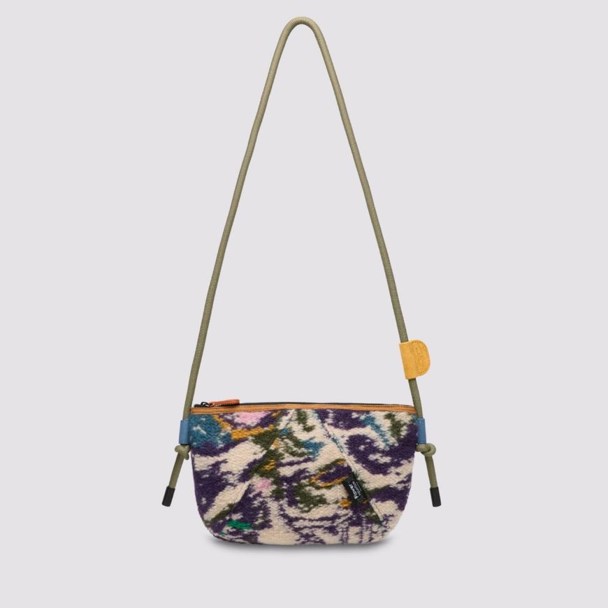 Снимка на FLOWER MOUNTAIN ДАМСКА ЧАНТА POCKET BAG TEDDY/SUEDE - КОМБИНАЦИЯ