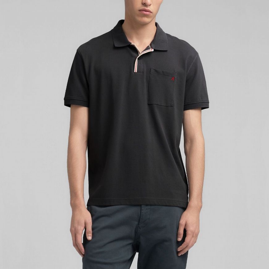 Picture of REPLAY MEN'S PIQUÉ POLO-SHIRT WITH CHEST POCKET IN BLACK