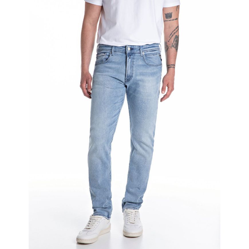 Picture of REPLAY MEN'S GROVER STRAIGHT FIT JEANS 12 OZ MID BLUE POWER STRETCH DENIM IN LIGHT BLUE