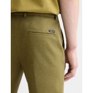 Picture of SCOTCH&SODA MEN'S SEASONAL CORE MOTT TAILORED COTTON BLEND JERSEY CHINO IN DARK GREEN 6