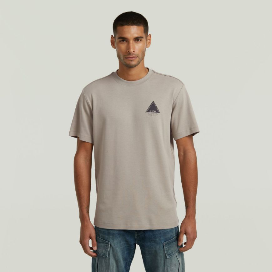 Picture of G-STAR MEN'S SMALL LOGO T-SHIRT IN ELEPHANT SKIN