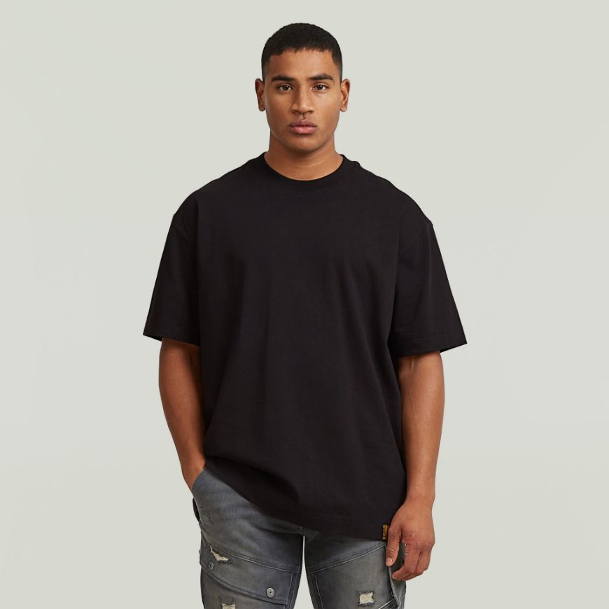 Picture of G-STAR MEN'S GS-01 RELAXED T-SHIRT IN DK BLACK