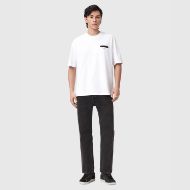 Снимка на ALLSAINTS MEN'S REDACT OVERSIZED ТЕНИСКА С БРОДИРАНО ЛОГО В БЯЛО 4