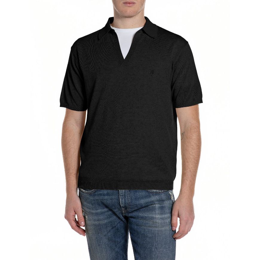 Picture of REPLAY MEN'S SHORT-SLEEVED V-NECK LINEN BLEND SWEATER IN BLACK
