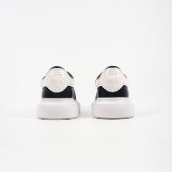 Picture of KARL LAGERFELD WOMEN'S KORE KARL NFT RELIEF IN BLACK 5