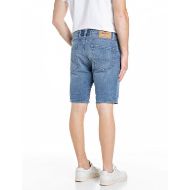 Picture of REPLAY MEN'S RBJ.981 TAPERED FIT 11 OZ STRETCH DENIM BERMUDA SHORTS IN MEDIUM BLUE 3
