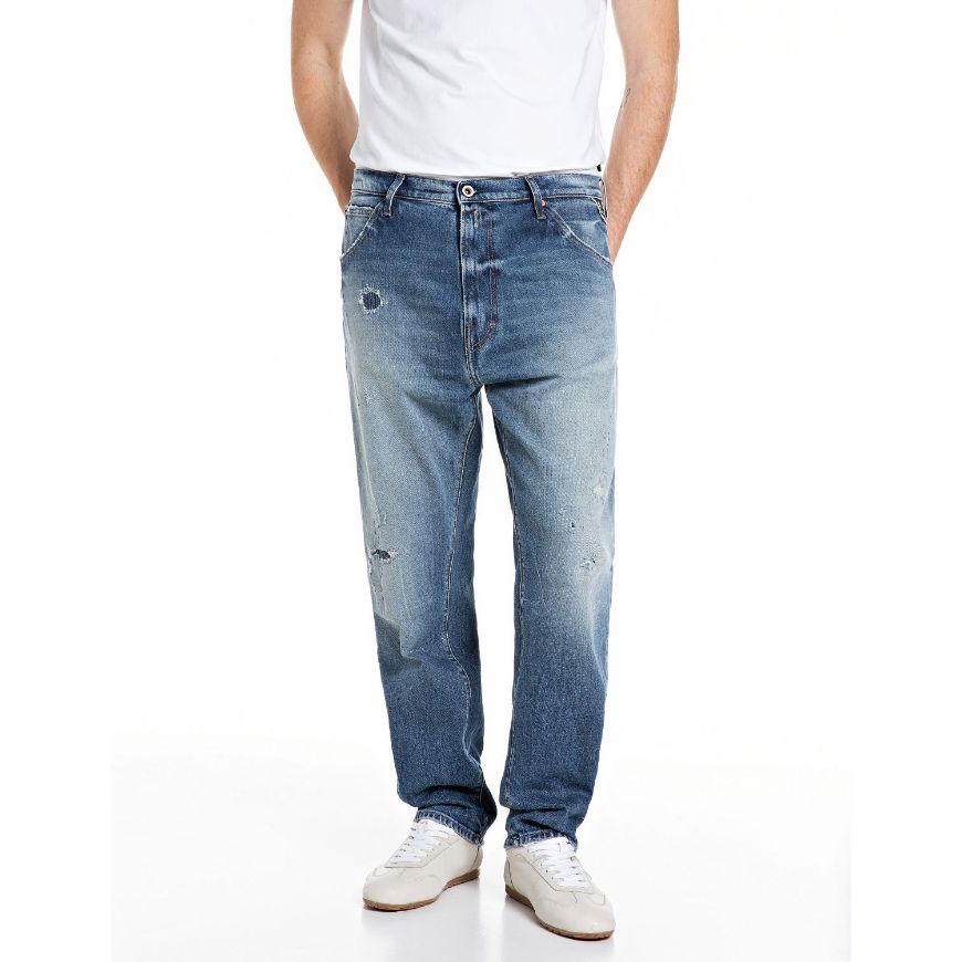 Picture of REPLAY MEN'S WAINE TAPERED FIT JEANS 11 OZ COMFORT BLUE IN MEDIUM BLUE