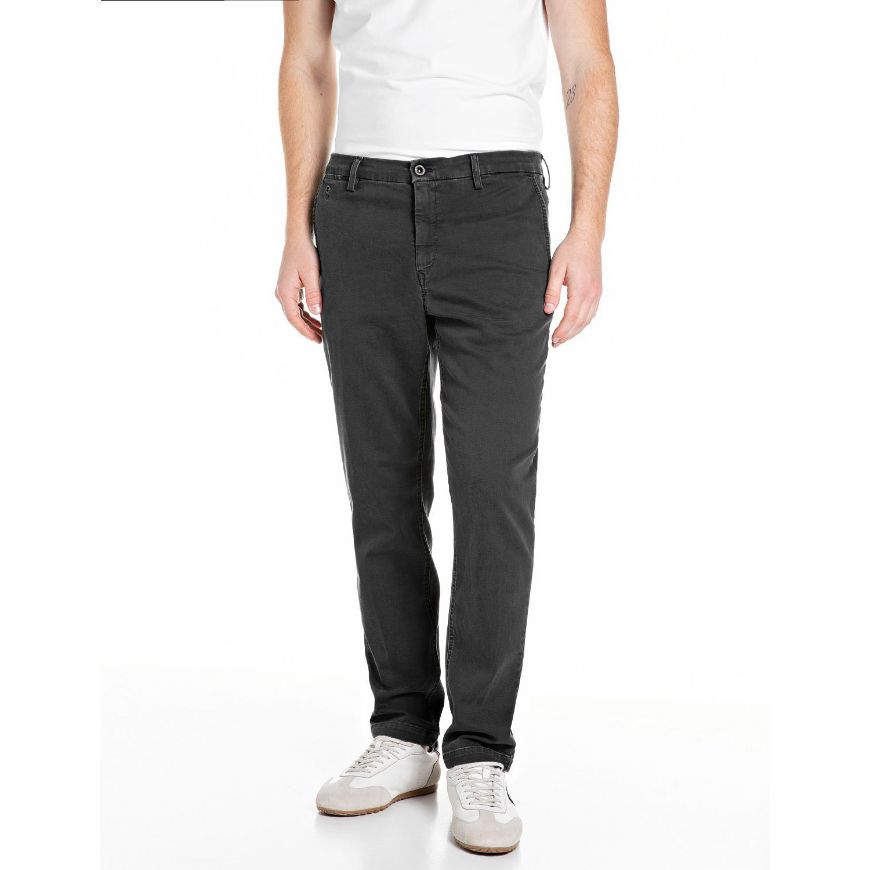 Picture of REPLAY MEN'S BENNI 8 OZ SUPER SOFT STR.BLACK OD BLACK DENIM PANTS IN BLACK DELAVÈ
