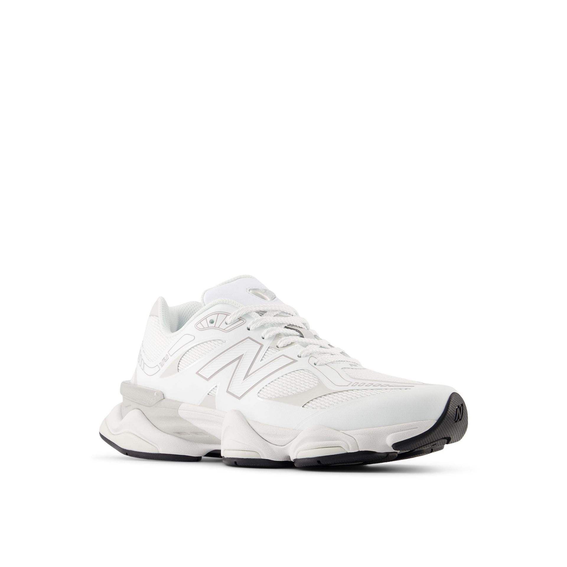 NEW BALANCE U9060 IN WHITE / GREY – Купете онлайн за €190.00/371,61лв ...