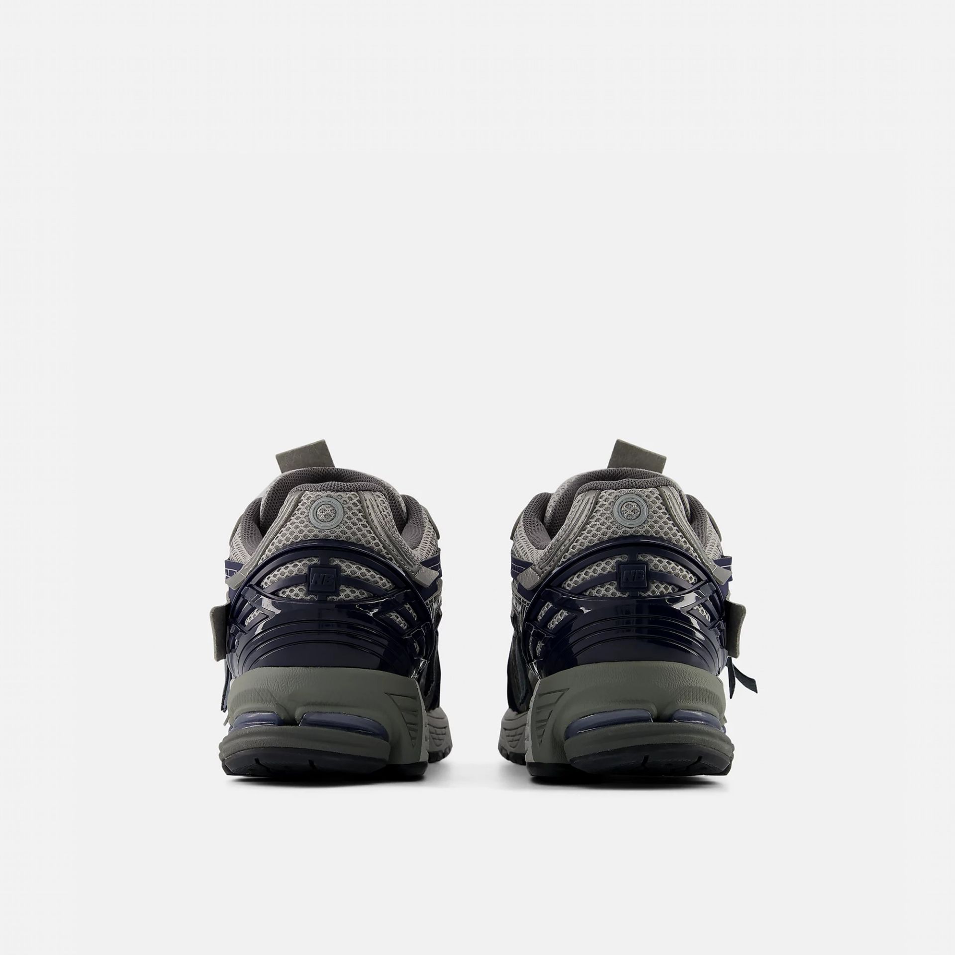 NEW BALANCE MEN'S 1906A IN GREY / BLUE – Купете онлайн за €160.00/312 ...