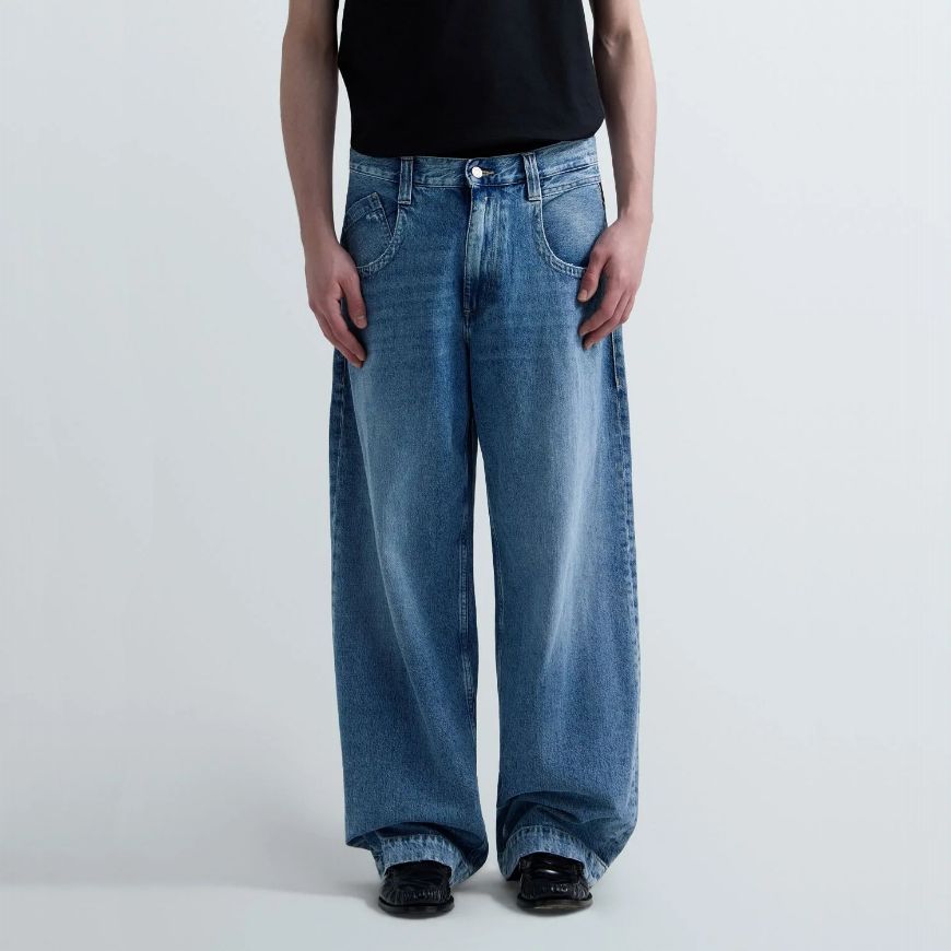 Picture of REPLAY MEN'S FERYS BAGGY FIT JEANS 12 OZ RECYCLED INDIGO COTTON IN MEDIUM BLUE