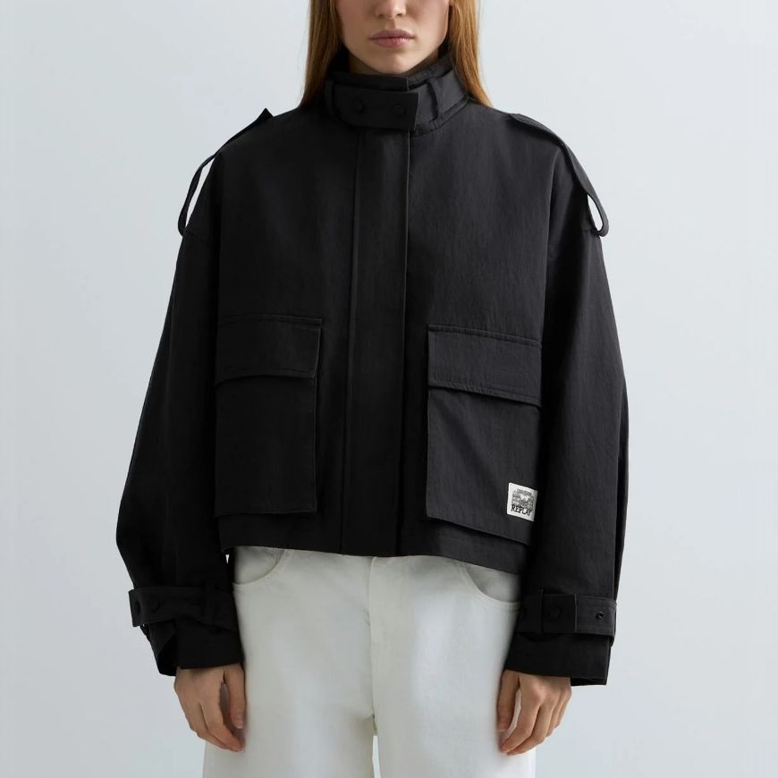Picture of REPLAY WOMEN'S CROPPED TWILL JACKET IN BLACK