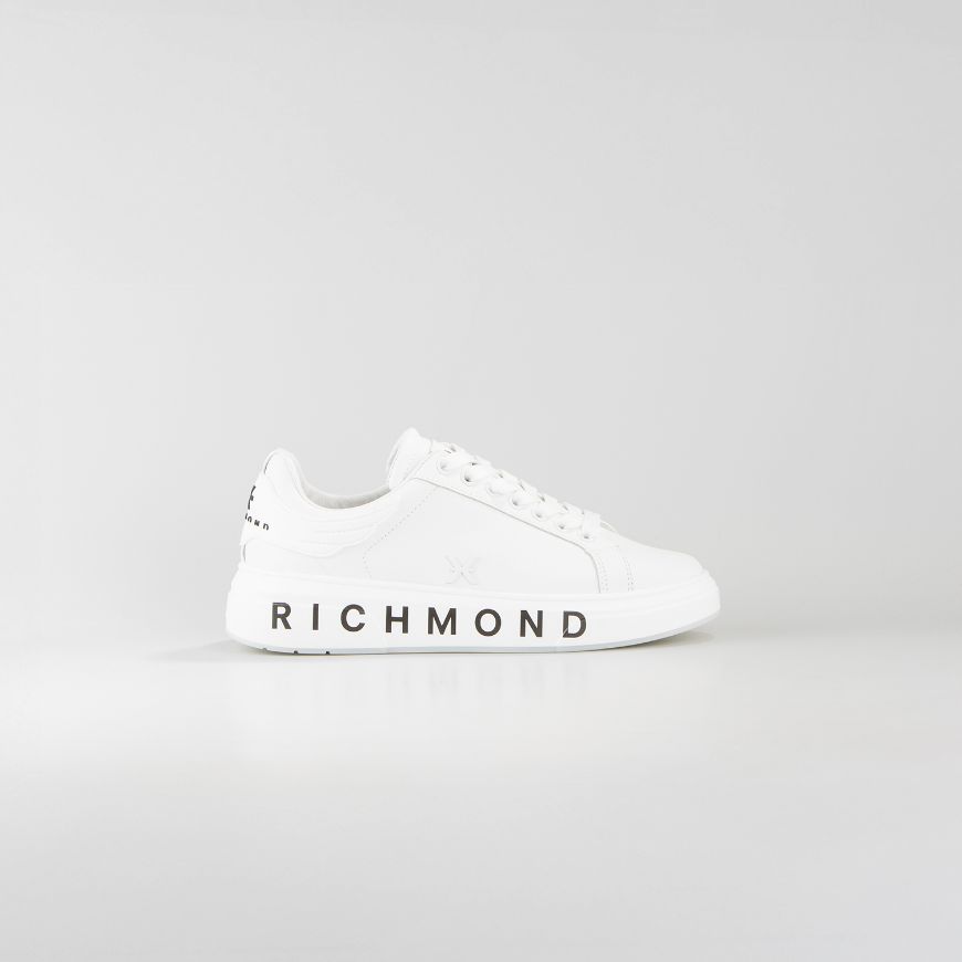 Снимка на JOHN RICHMOND ДАМСКИ ОБУВКИ JR ONE LEATHER SNEAKERS WITH METAL ACCESSORY AND LOGO PRINT - БЯЛО