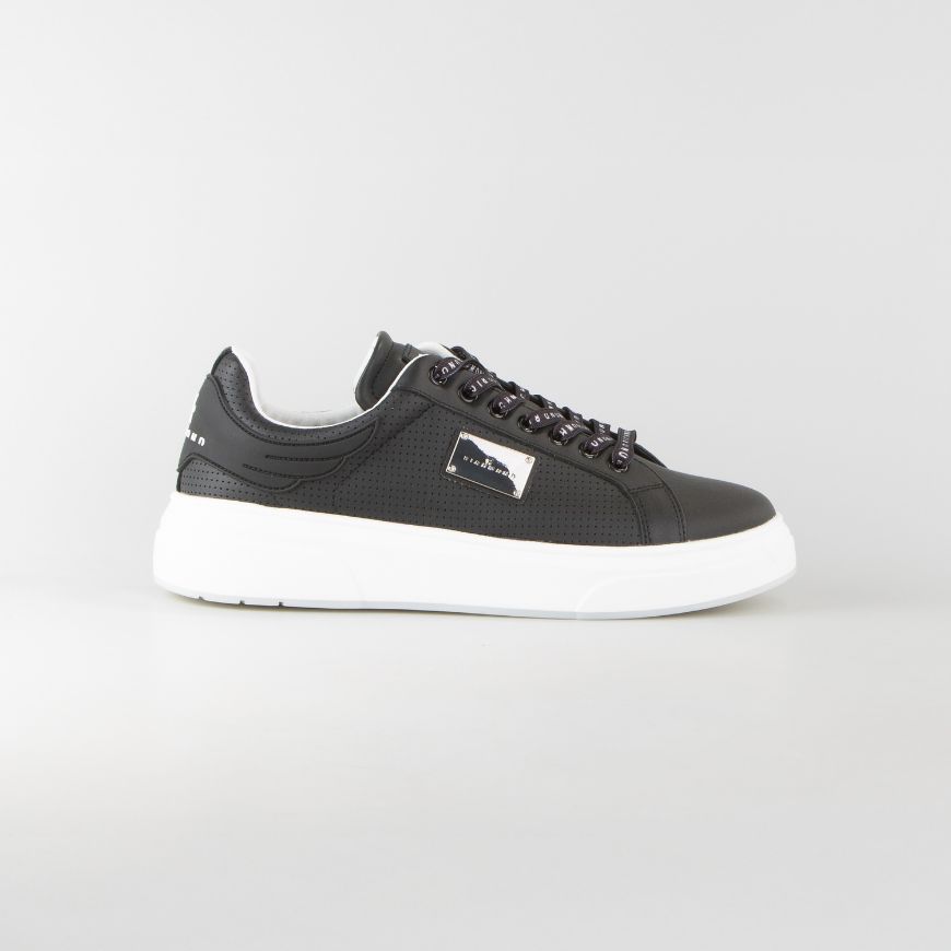 Снимка на JOHN RICHMOND МЪЖКИ ОБУВКИ JR ONE LEATHER SNEAKERS WITH MICROHOLES AND METAL PLATE - ЧЕРНО
