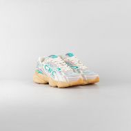 Снимка на CNC COSTUME NATIONAL ДАМСКИ ОБУВКИ QS.89 LEATHER AND FABRIC SNEAKERS - БЯЛО/ ТИФАНИ/ КАМЪК/БЯЛО 2