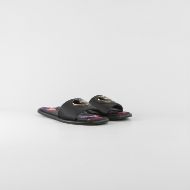 Picture of LOVE MOSCHINO WOMEN'S SHELLY FLAT SANDALS IN BLACK 2