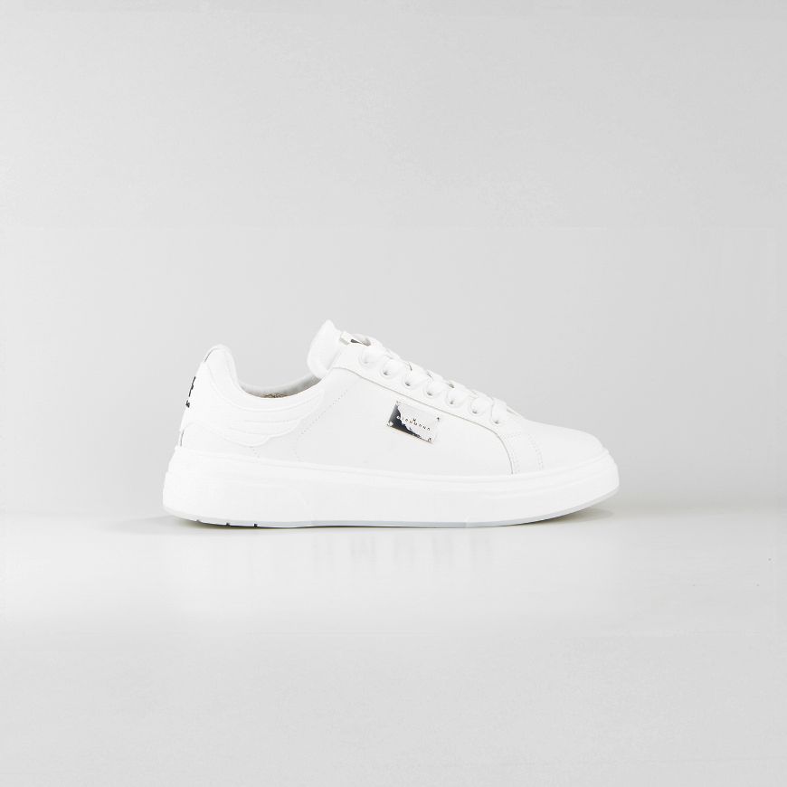 Снимка на JOHN RICHMOND ДАМСКИ ОБУВКИ JR ONE LEATHER SNEAKERS WITH METAL PLATE - БЯЛО/ЧЕРНО