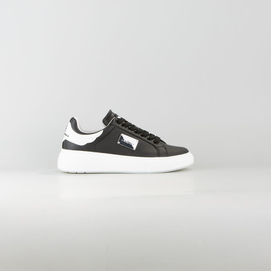 Снимка на JOHN RICHMOND ДАМСКИ ОБУВКИ JR ONE LEATHER SNEAKERS WITH METAL PLATE - ЧЕРНО/БЯЛО