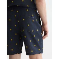 Picture of SCOTCH&SODA MEN'S FAVE PRINTED LINEN-BLEND SHORTS - TILES STARS GOLD FLAKE 6