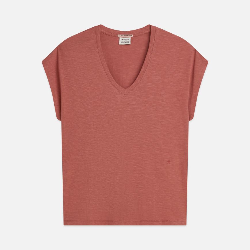 Picture of SCOTCH&SODA WOMEN'S AMPERSAND EMBROIDERY V-NECK T-SHIRT - WITHERED ROSE