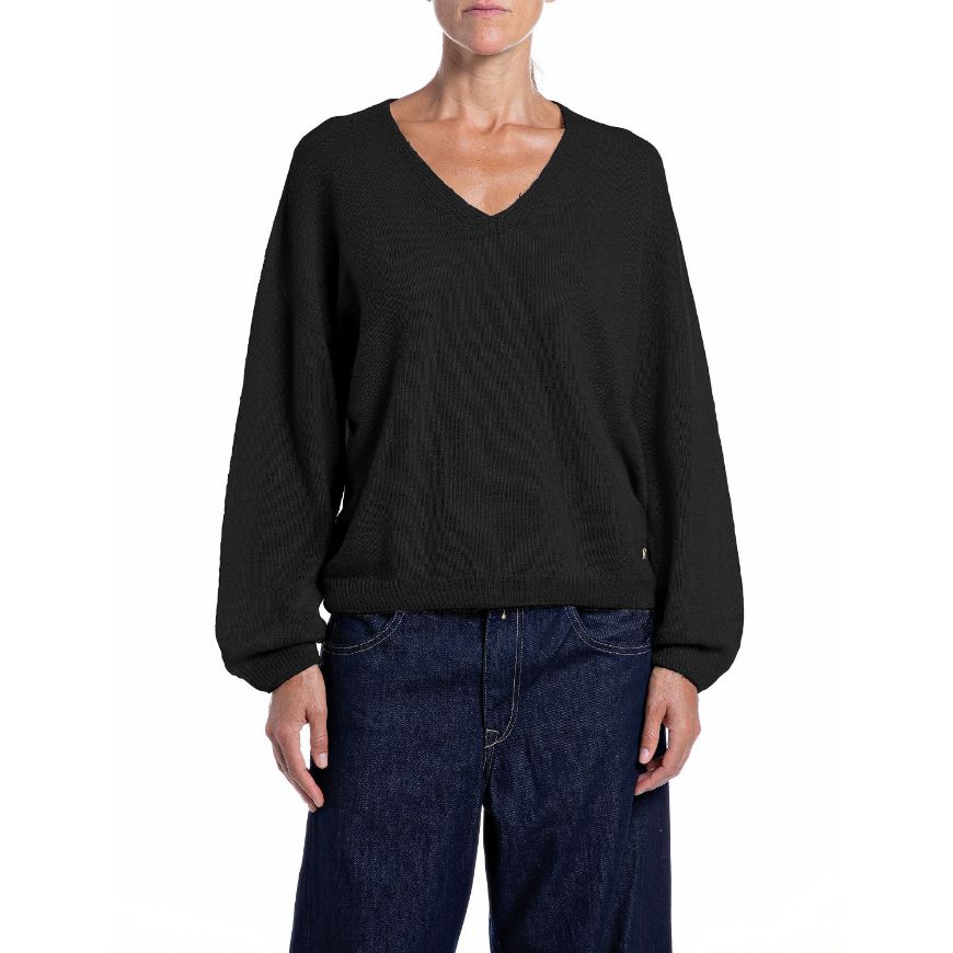 Снимка на REPLAY ДАМСКИ ПУЛОВЕР OVERSIZED V-NECK SEAMLEES VISCOSE WOOL BLEND SWEATER BLACK