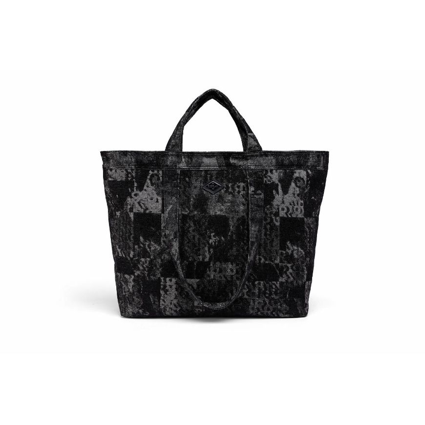 Снимка на REPLAY ДАМСКА ЧАНТА MONOGRAM PRINTED GOBELIN SHOPPER BAG BLACK